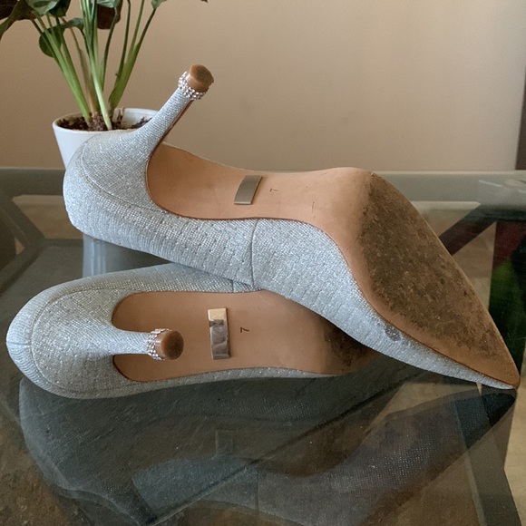 BADGLEY MISCHKA Silver Pointed Toe Crystal Heel - Picture 12 of 13